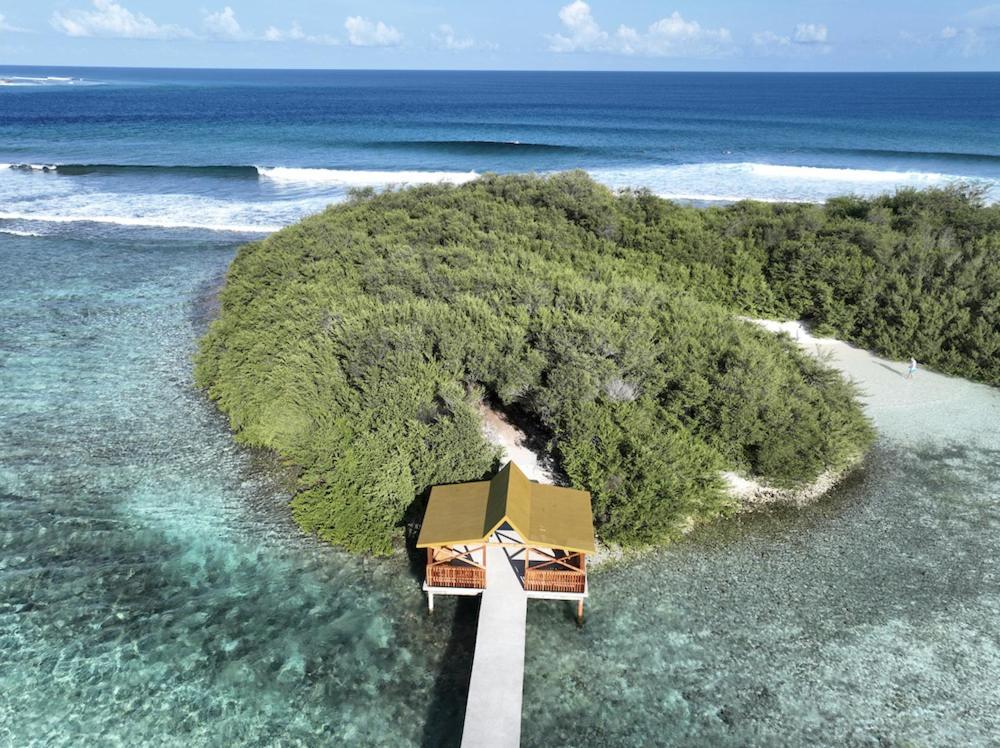 Varunula Surf Camp Thulusdhoo Exterior foto